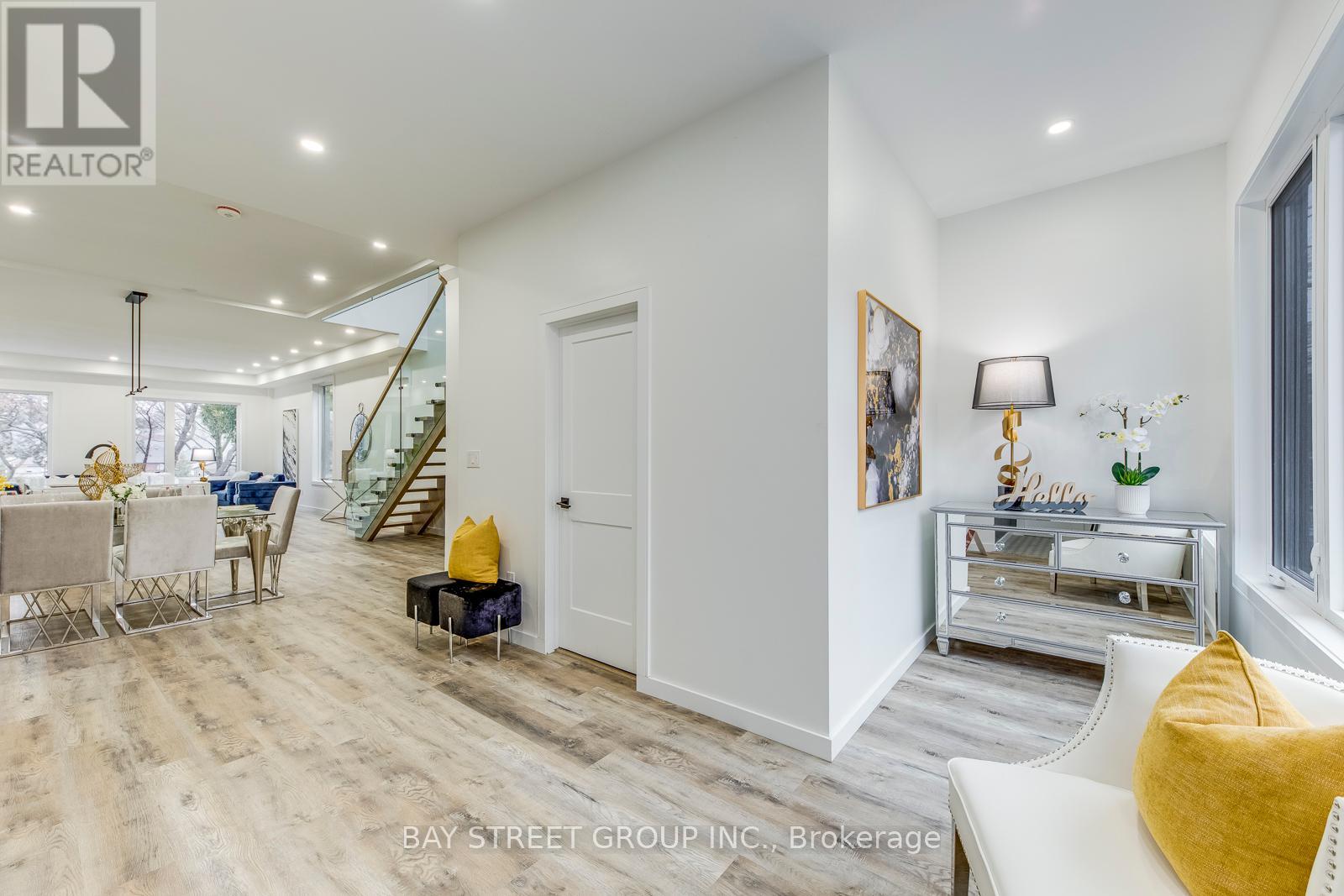 20 Rochdale Avenue, Toronto, Ontario  M6E 1X2 - Photo 4 - W12152435