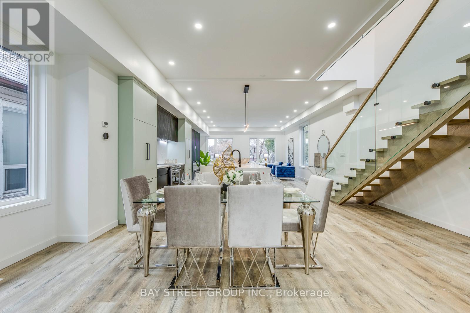 20 Rochdale Avenue, Toronto, Ontario  M6E 1X2 - Photo 5 - W12152435