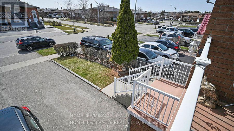7433 Sigsbee Drive, Mississauga, Ontario  L4T 3S5 - Photo 42 - W12152442
