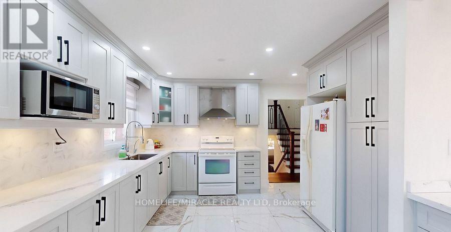 Property at 7433 SIGSBEE DRIVE image 5