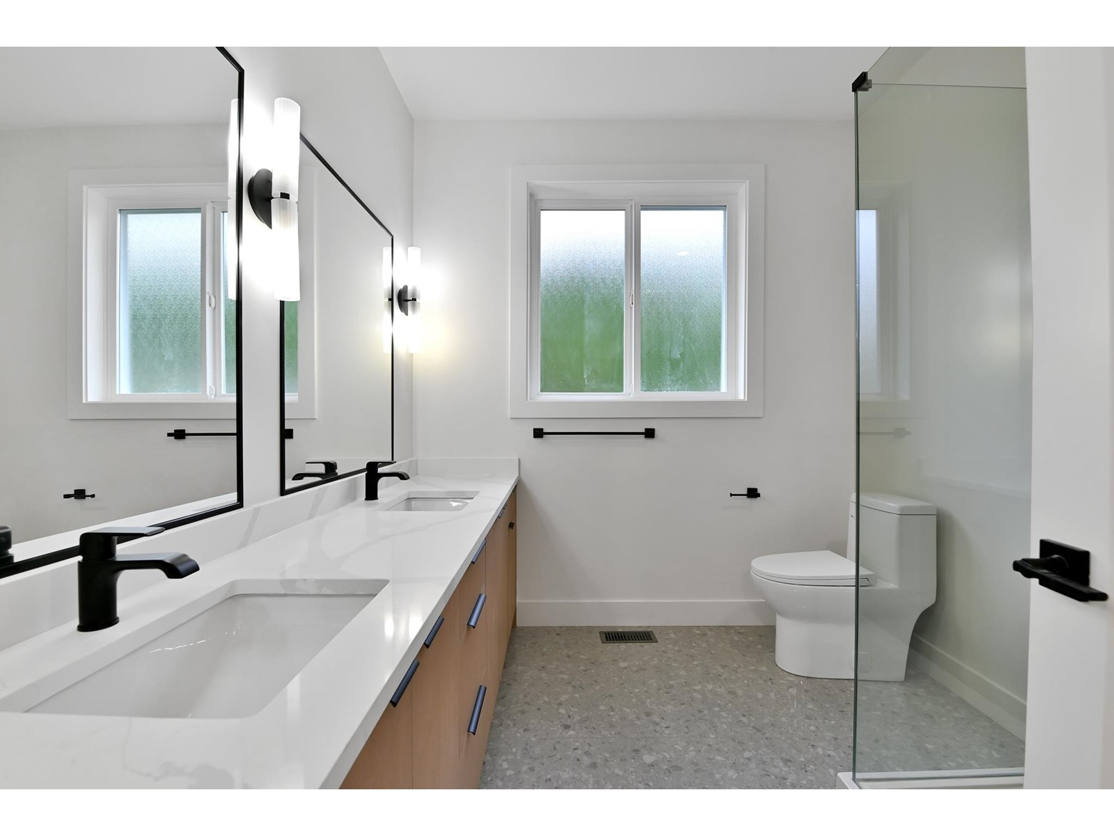 A 32901 3 Avenue, Mission, British Columbia  V2V 1N2 - Photo 6 - R3002911