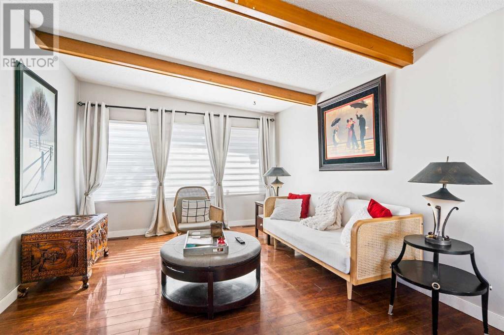 Property at 908 Raynard Crescent SE image 3