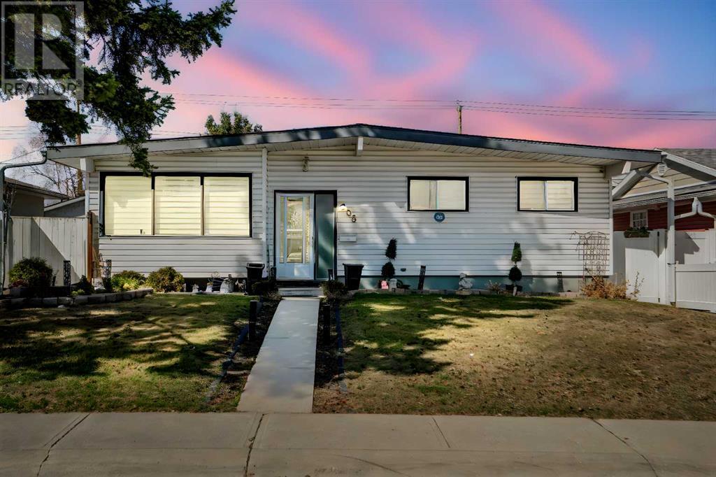 Property at 908 Raynard Crescent SE image 1