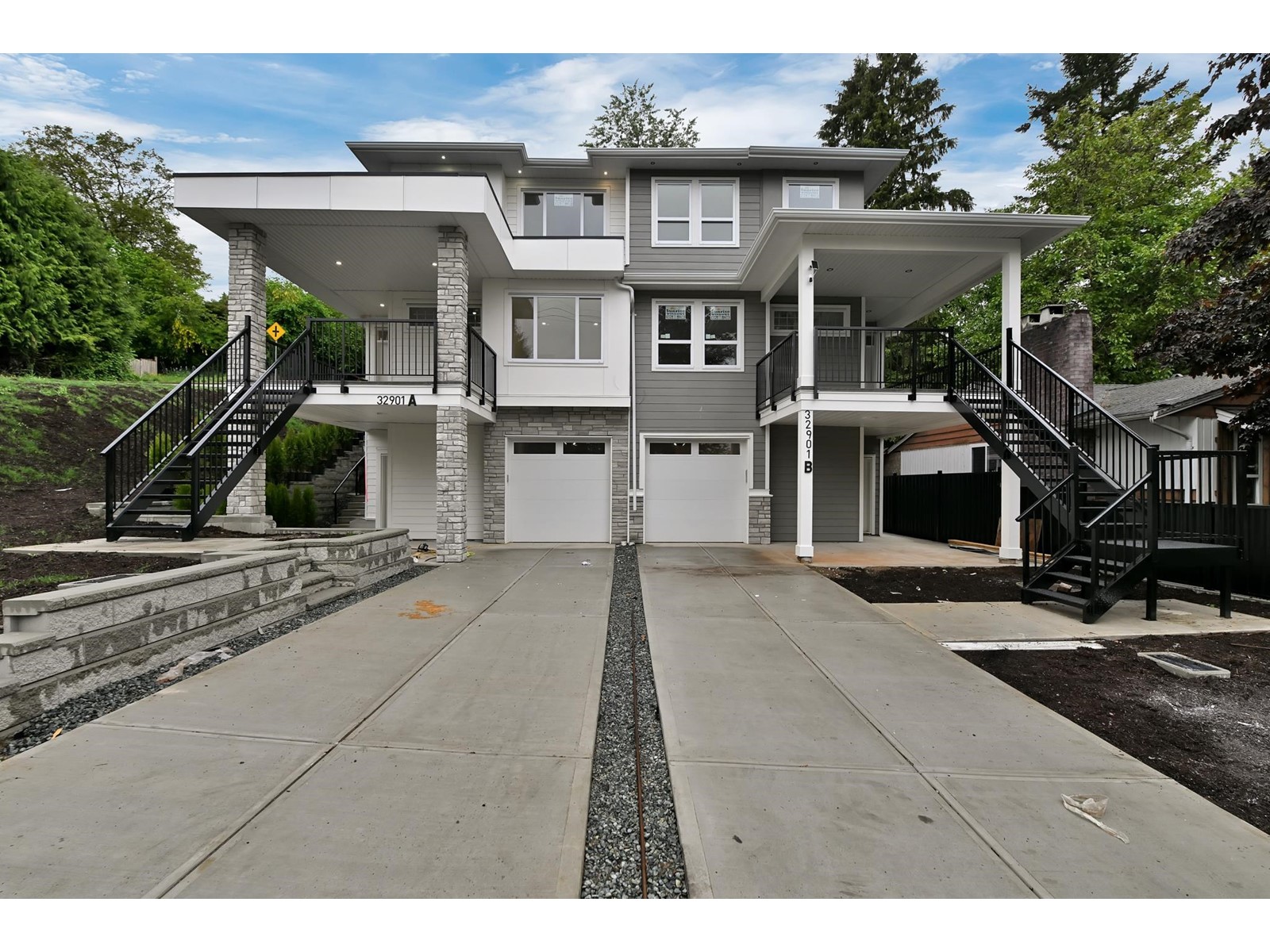 B 32901 3 Avenue, Mission, British Columbia  V2V 1N2 - Photo 1 - R3002995