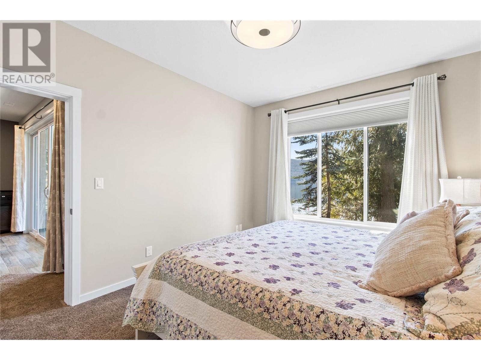 6076 Davis Road, Magna Bay, British Columbia  V0E 1M7 - Photo 46 - 10338843