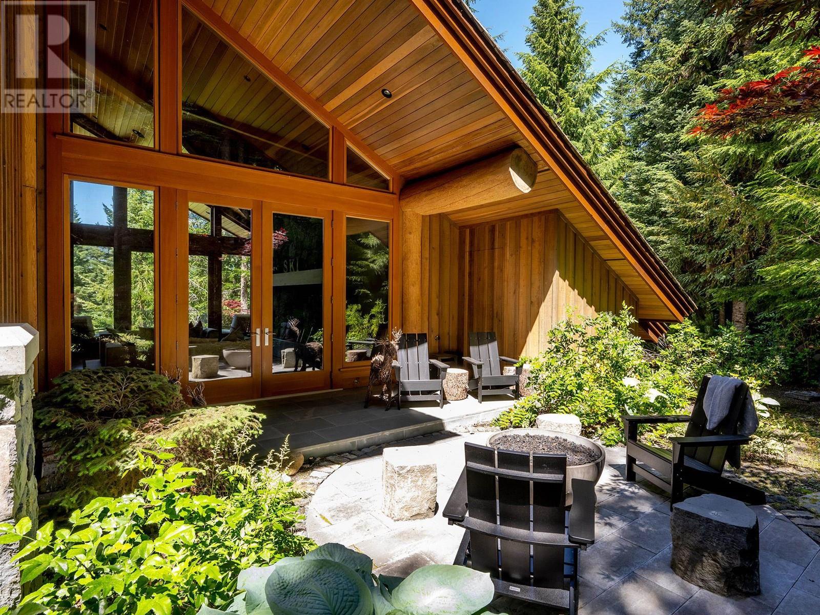4673 Blackcomb Way, Whistler, British Columbia  V8E 0Z3 - Photo 33 - R2993045