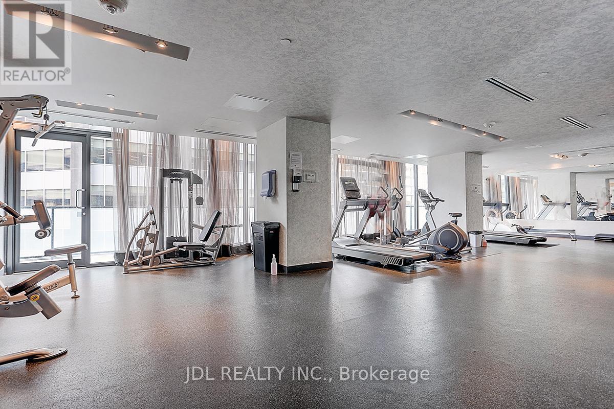 3201 - 426 University Avenue, Toronto (Kensington-Chinatown), Ontario  M5G 1S9 - Photo 3 - C12152457