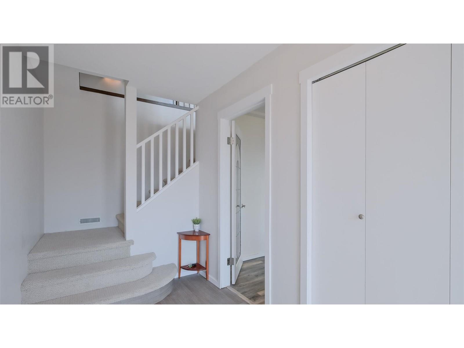 1556 Blackwood Drive, West Kelowna, British Columbia  V1Z 3B7 - Photo 2 - 10348208