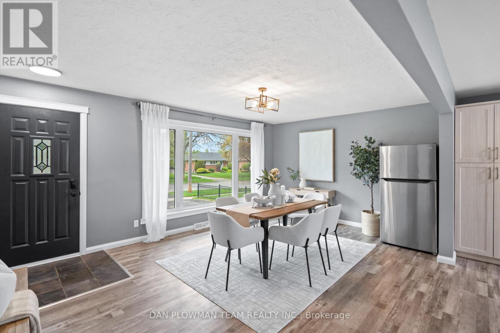 373 Welland Avenue, Oshawa, Ontario  L1J 3C7 - Photo 4 - E12152492