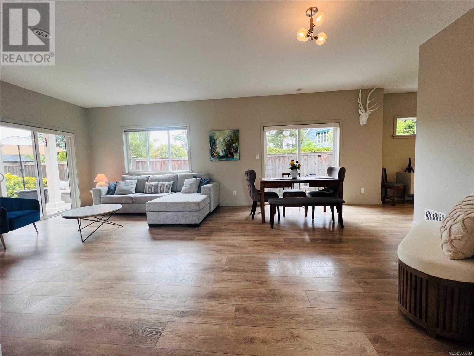 Property at 7024 Wallace Dr image 3