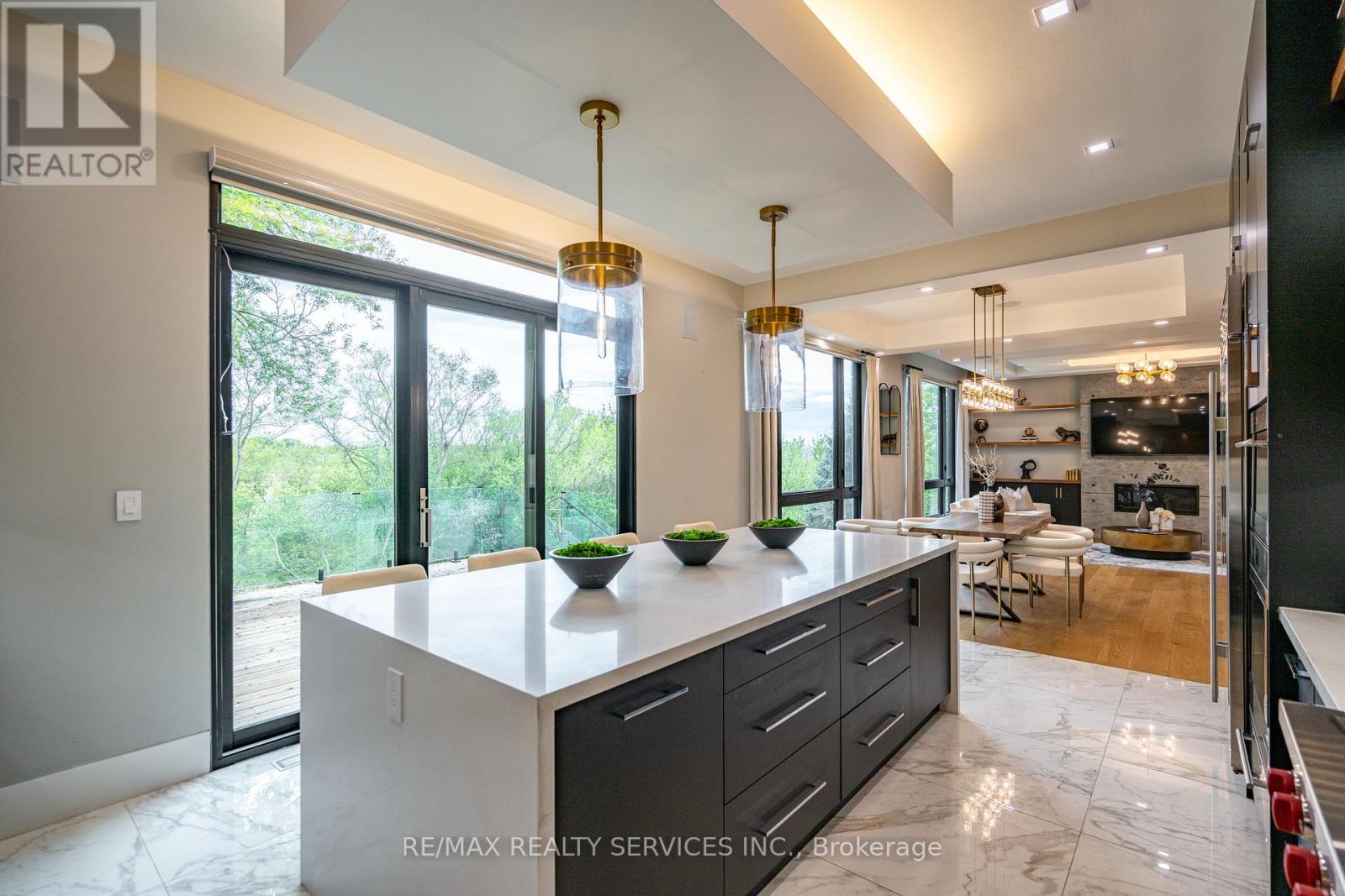 1395 Old Green Lane, East Gwillimbury, Ontario  L9N 0L8 - Photo 21 - N12152481