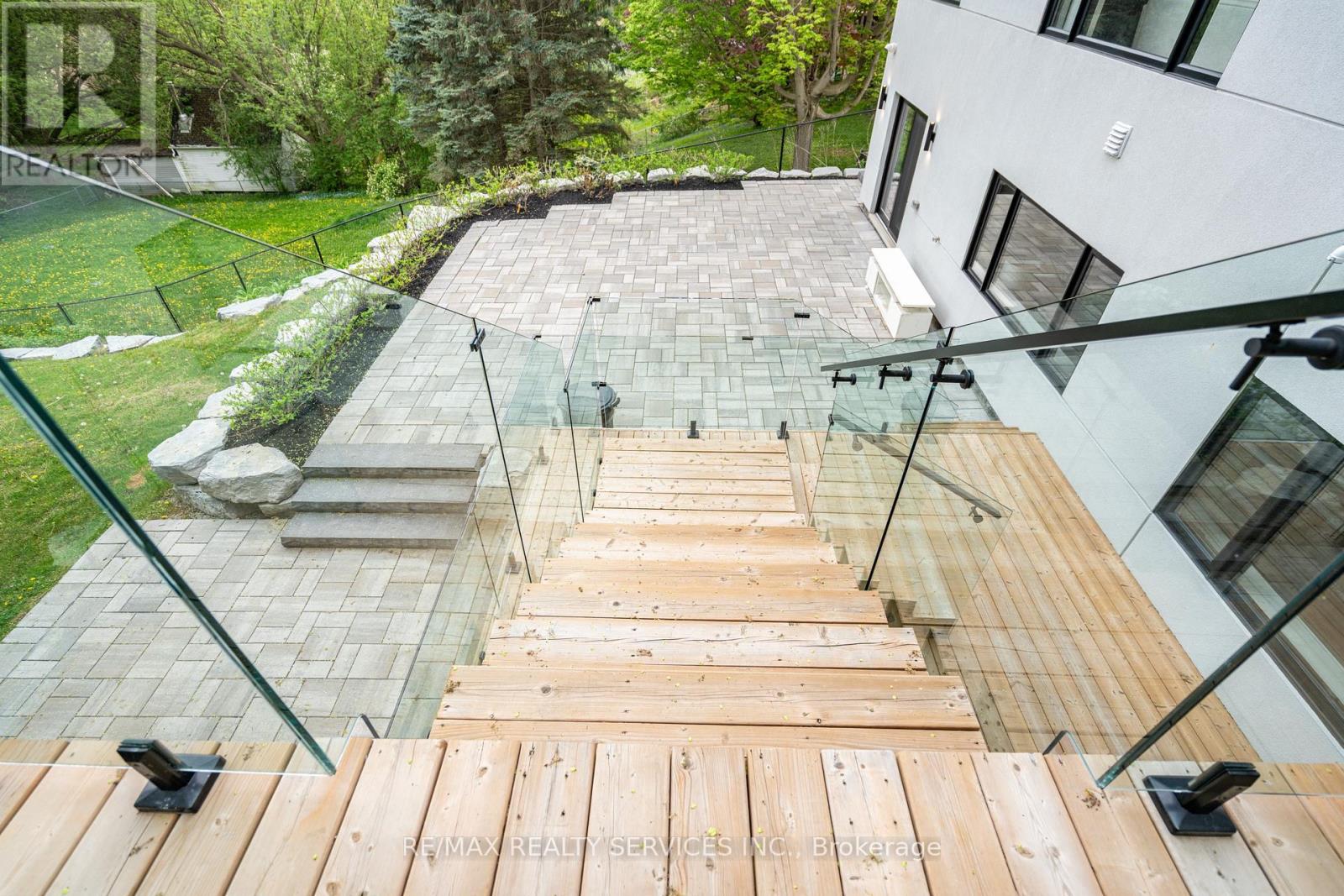 1395 Old Green Lane, East Gwillimbury, Ontario  L9N 0L8 - Photo 49 - N12152481