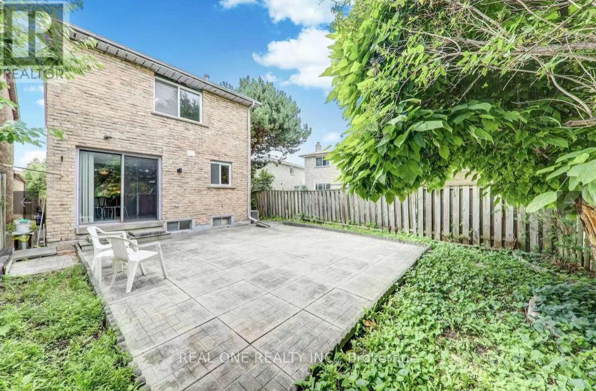 2 Maitland Drive, Markham (Milliken Mills West), Ontario  L3R 4M7 - Photo 12 - N12152497