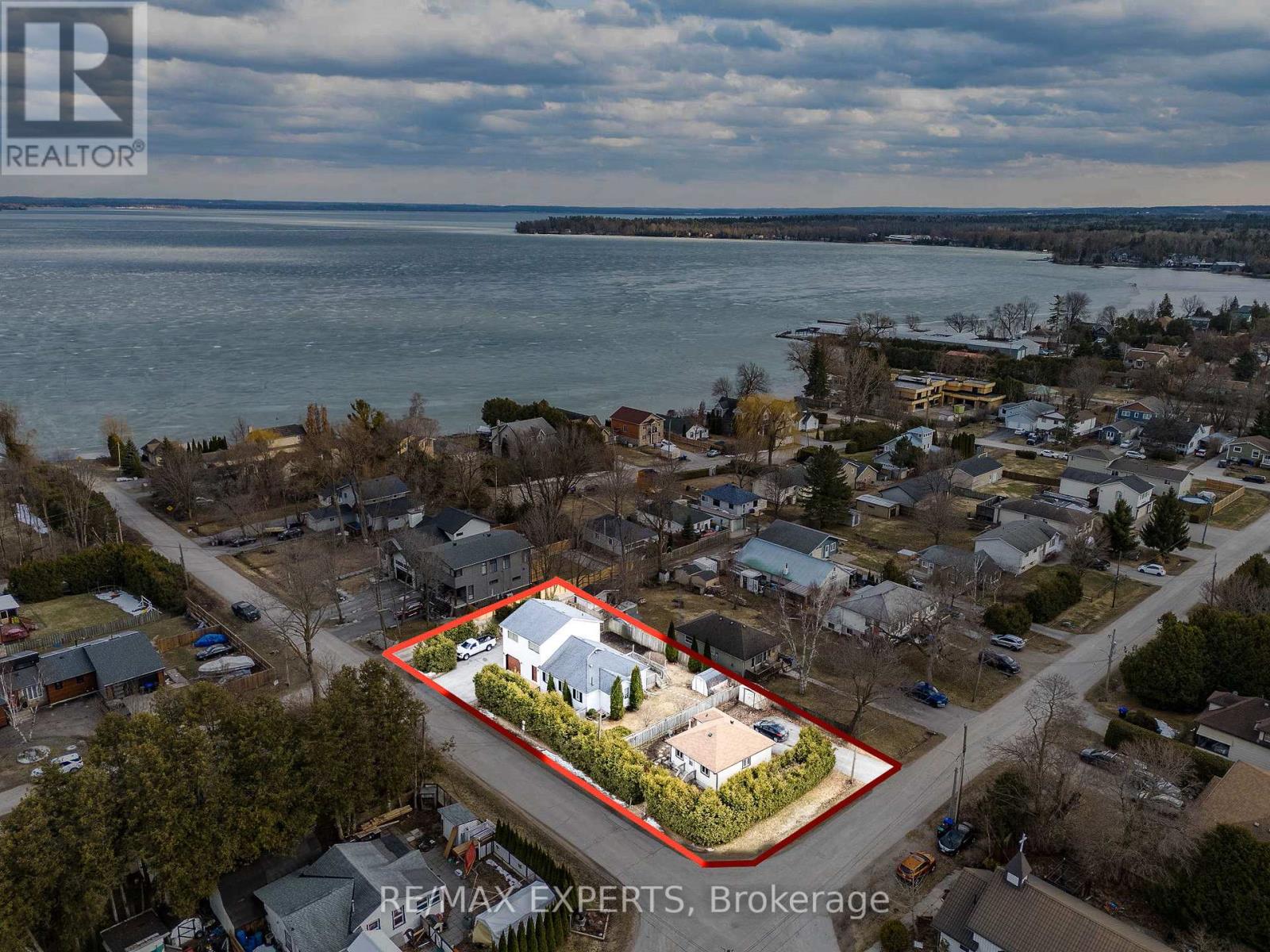 Property at 1004 ROBINSON STREET image 1