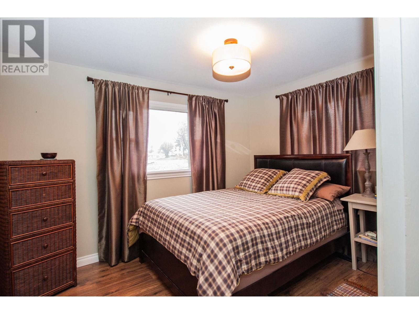 1553 95 Avenue, Dawson Creek, British Columbia  V1G 1J9 - Photo 11 - 10348118
