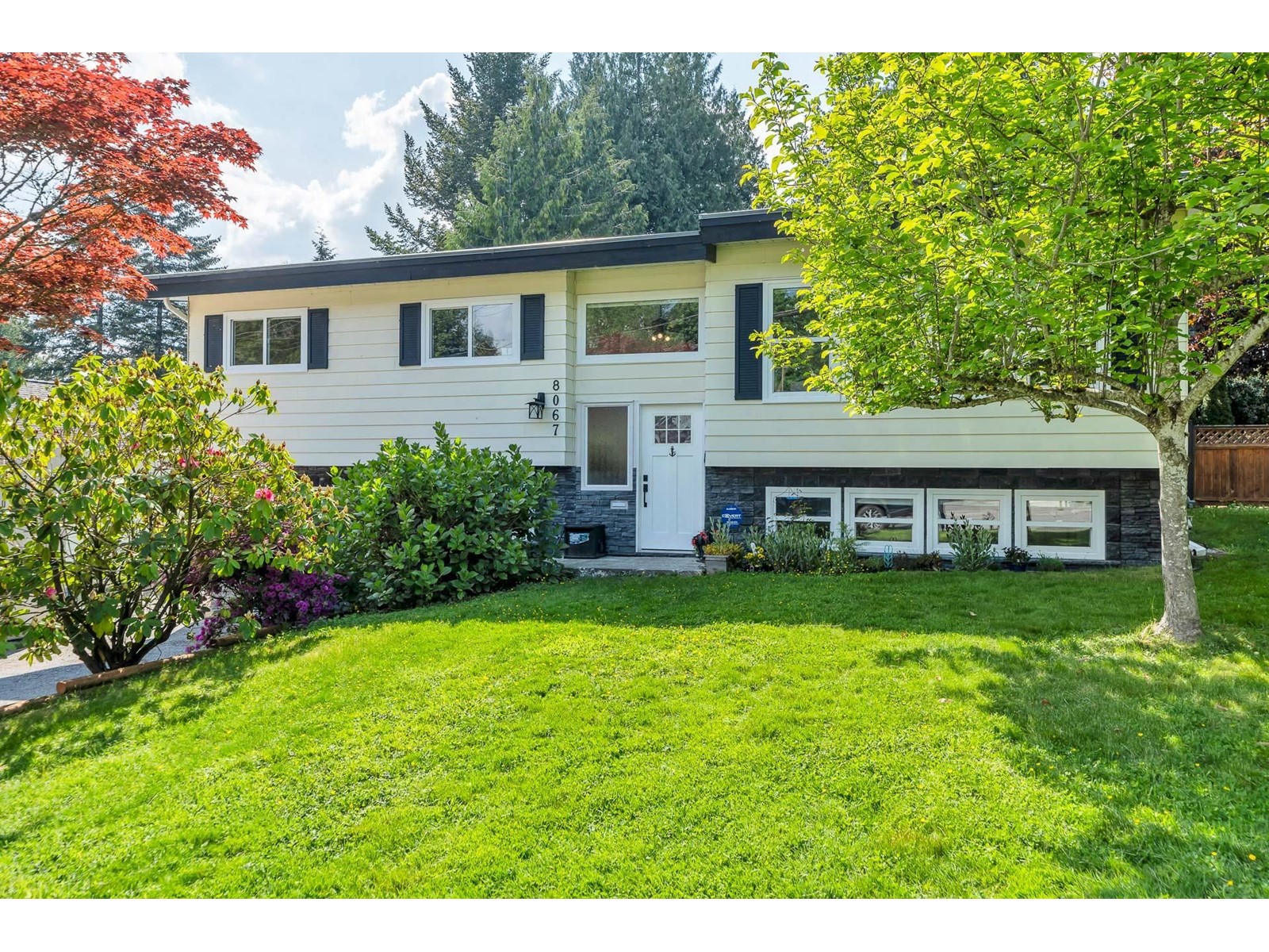 Property at 8067 WAXBERRY CRESCENT image 2