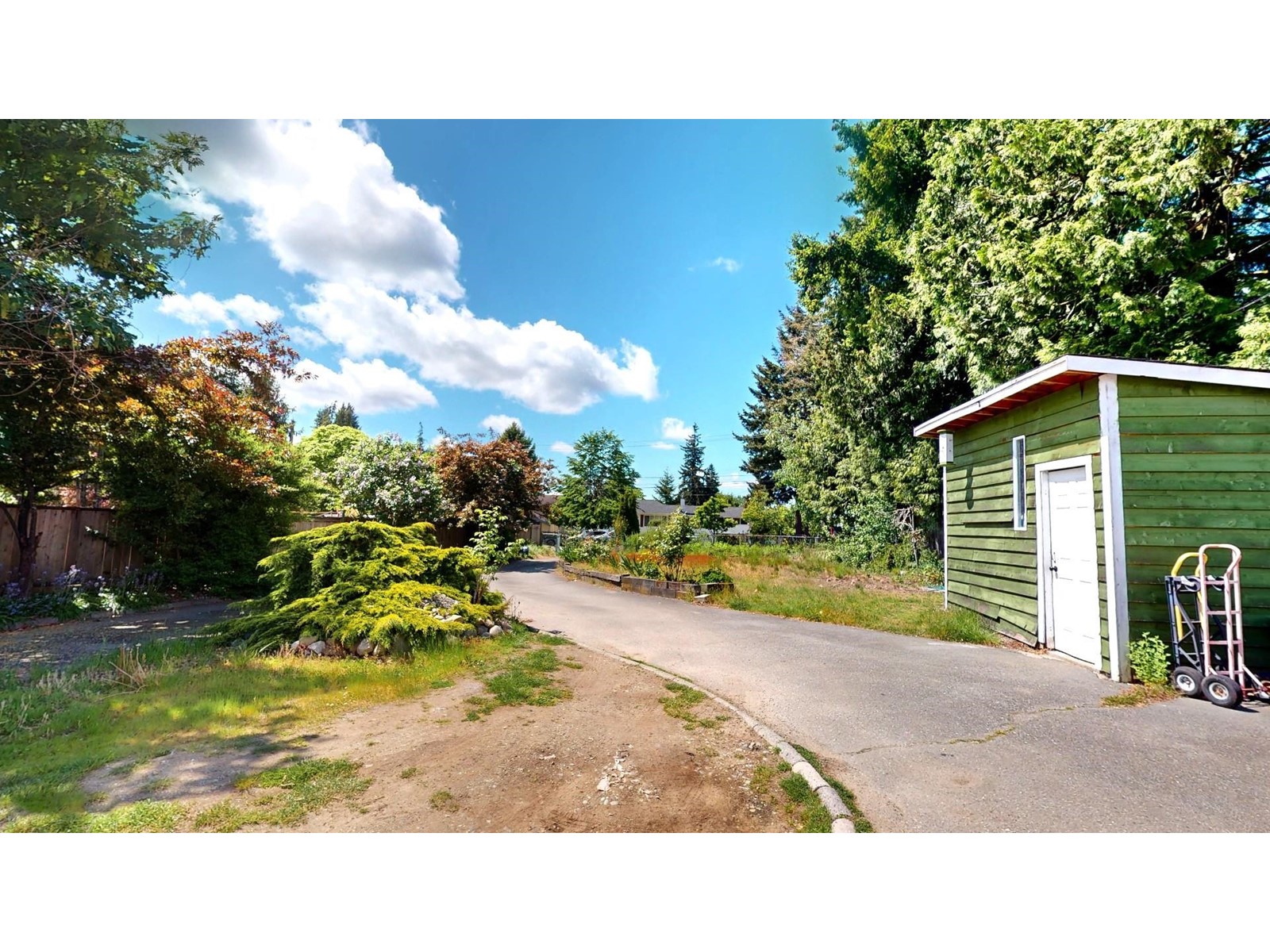 Property at 8372 116 STREET image 4