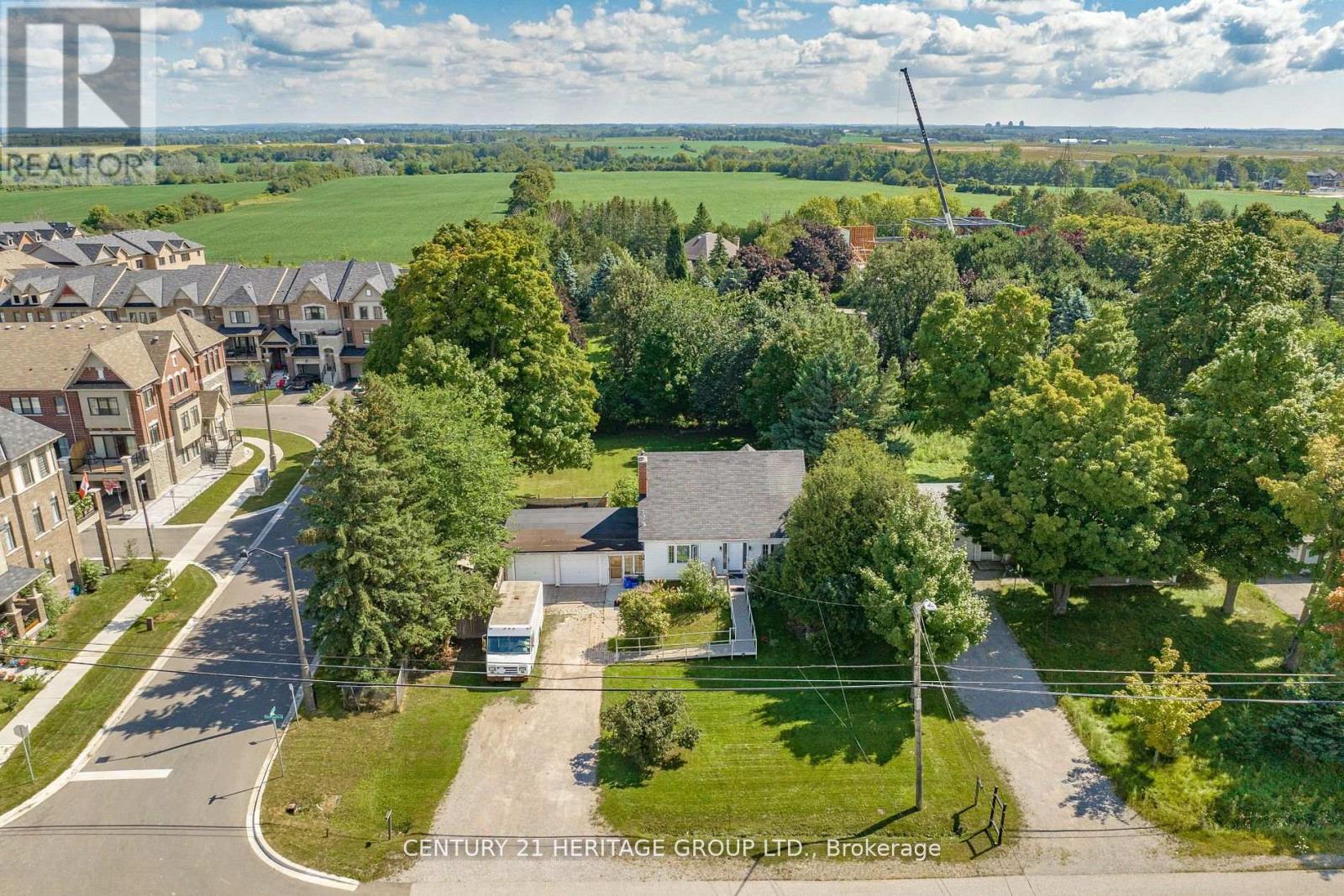 10911 Victoria Square Boulevard, Markham, Ontario  L6C 1J4 - Photo 5 - N12148912