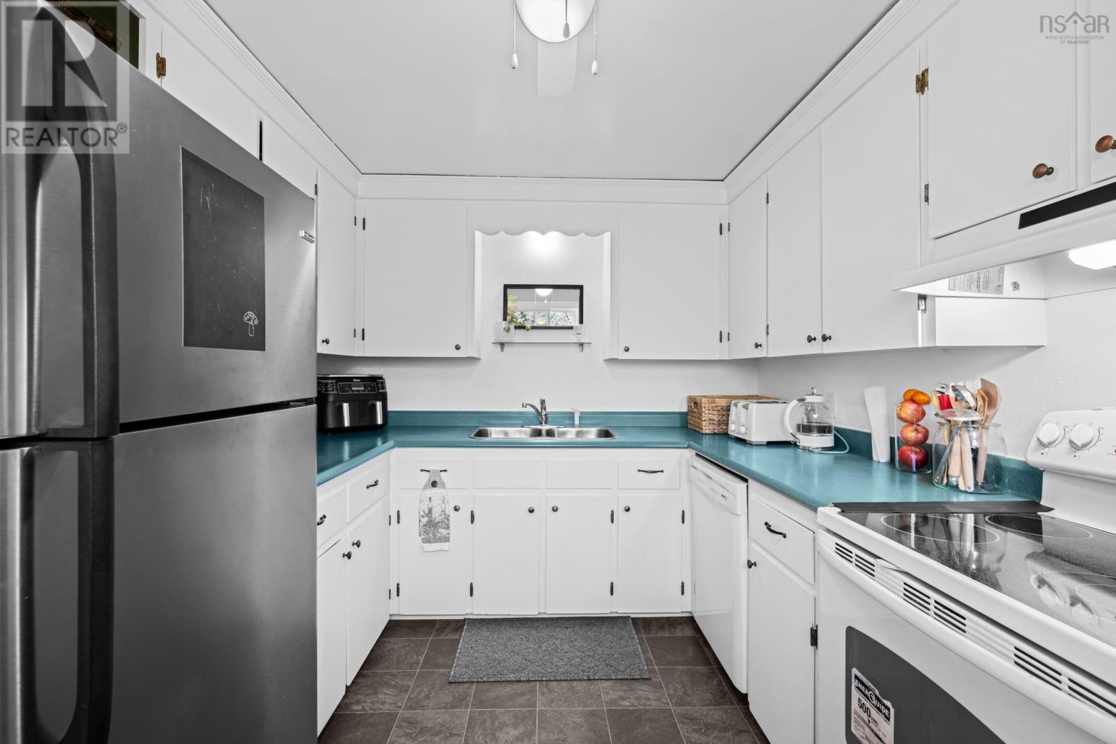 5 Seawood Avenue, Lower Sackville, Nova Scotia  B4C 2L1 - Photo 15 - 202510960
