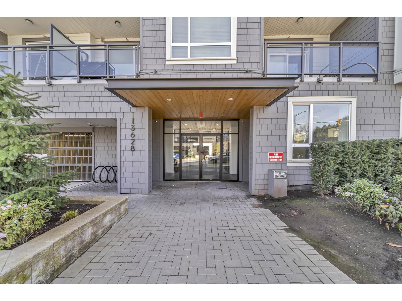 Property at 314 13628 81A AVENUE image 3