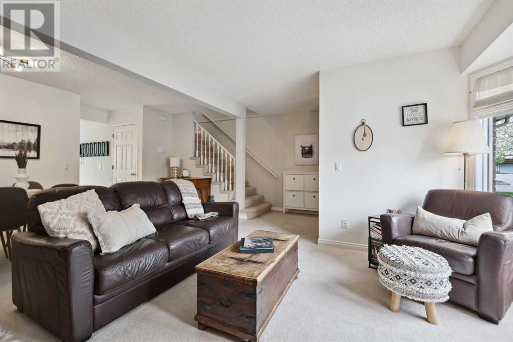 113 Patina Park Sw, Calgary, Alberta  T3H 3E2 - Photo 5 - A2219220