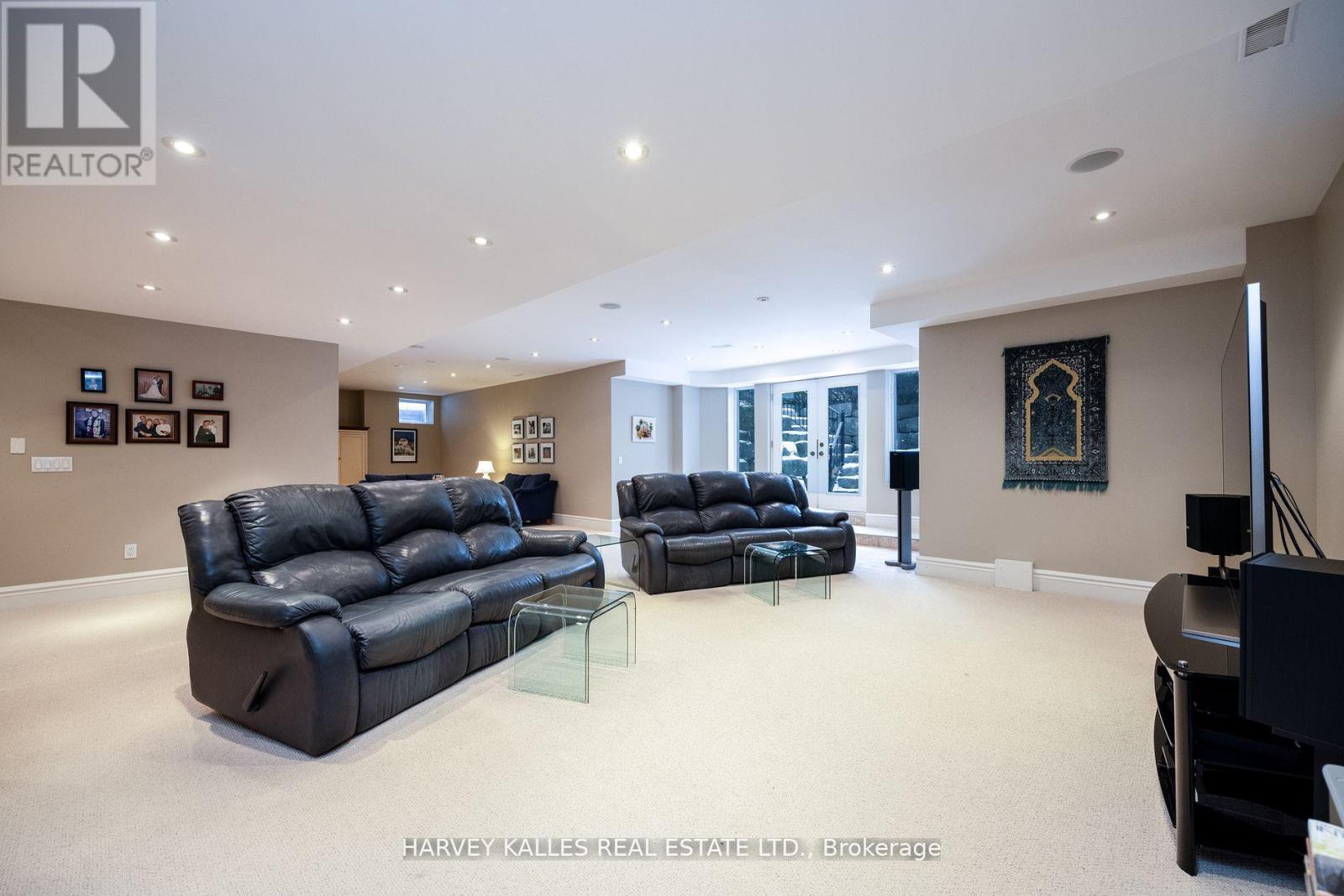 53 York Road, Toronto, Ontario  M2L 1H7 - Photo 22 - C12011312