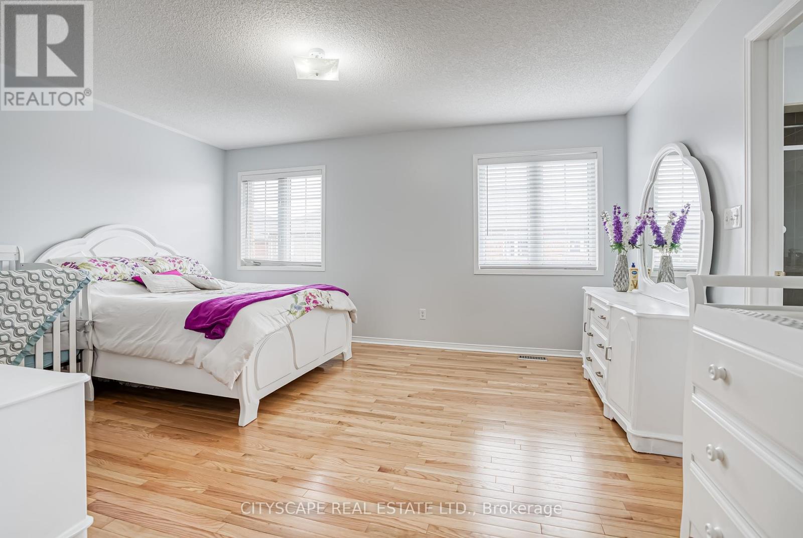 2 Horn Street, Whitchurch-Stouffville, Ontario  L4A 0X9 - Photo 24 - N12135083