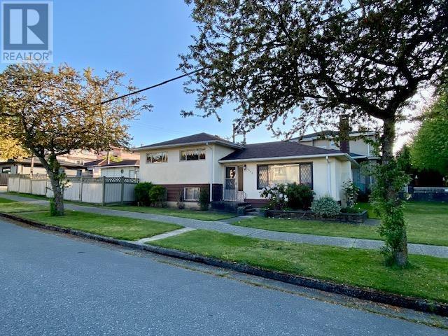 3925 Penticton Street, Vancouver, British Columbia  V5R 1X7 - Photo 2 - R3003536