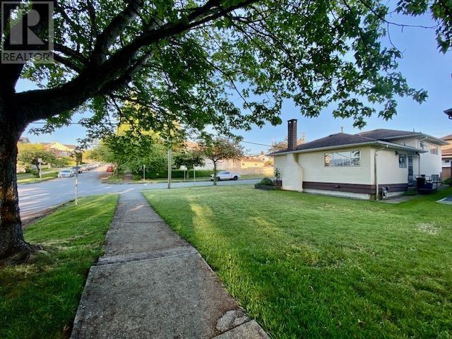 3925 Penticton Street, Vancouver, British Columbia  V5R 1X7 - Photo 4 - R3003536