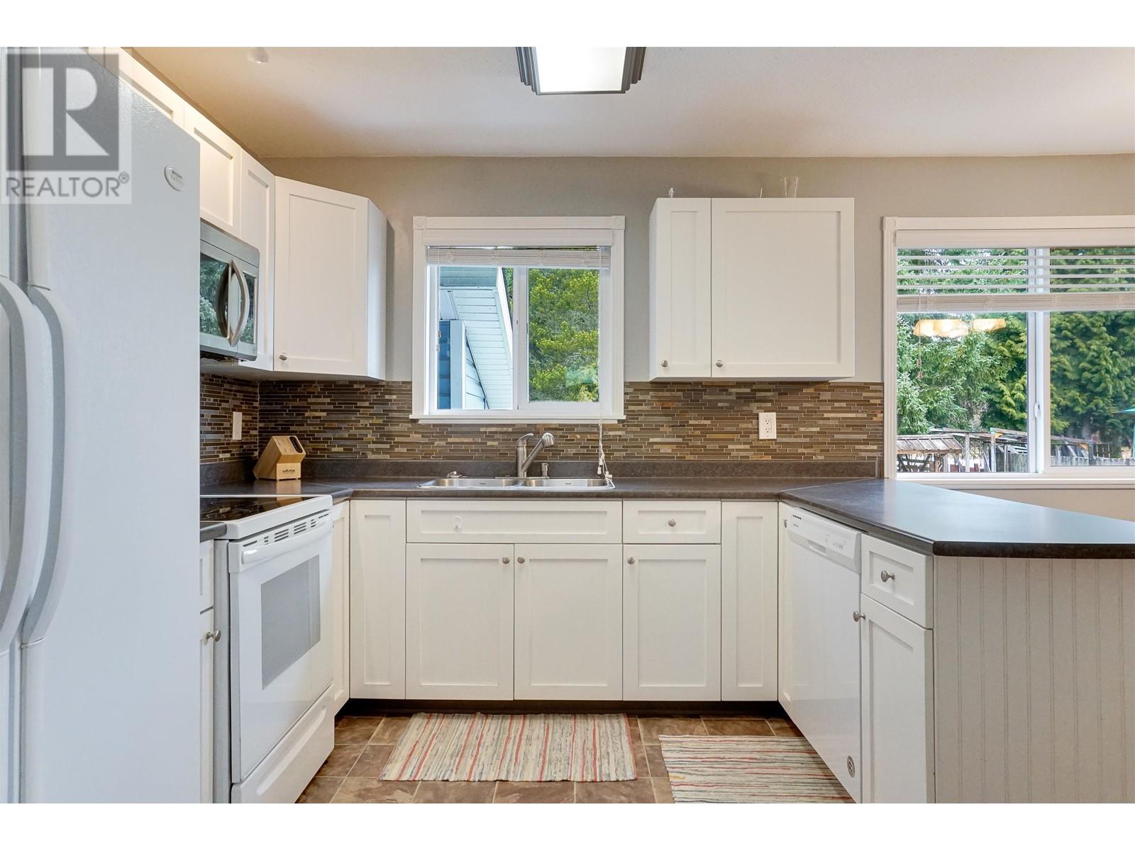 Property at 7 DUNN STREET image 5