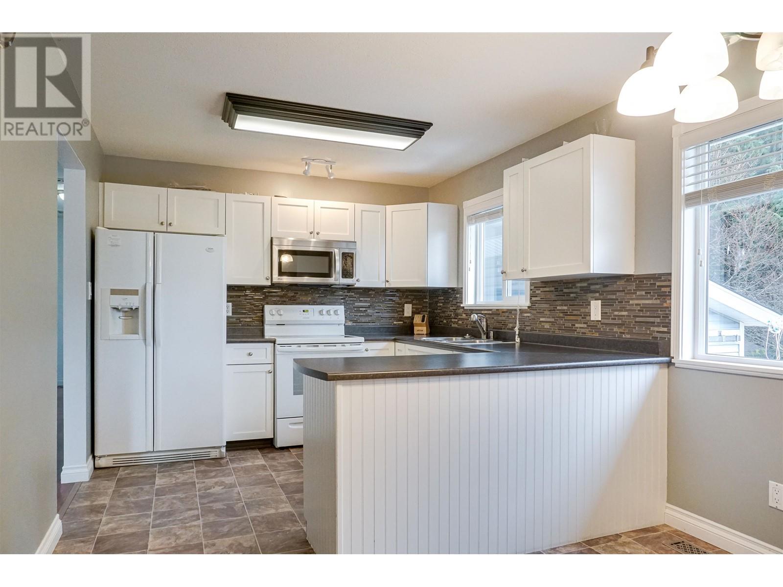 Property at 7 DUNN STREET image 3