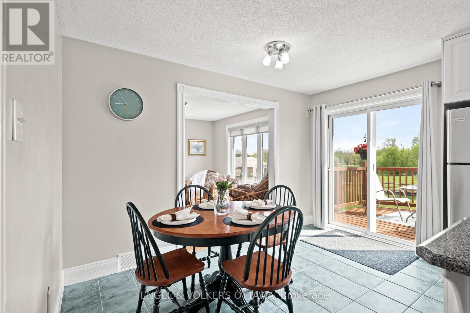 2867 Stagecoach Road, Ottawa, Ontario  K0A 2W0 - Photo 11 - X12152511