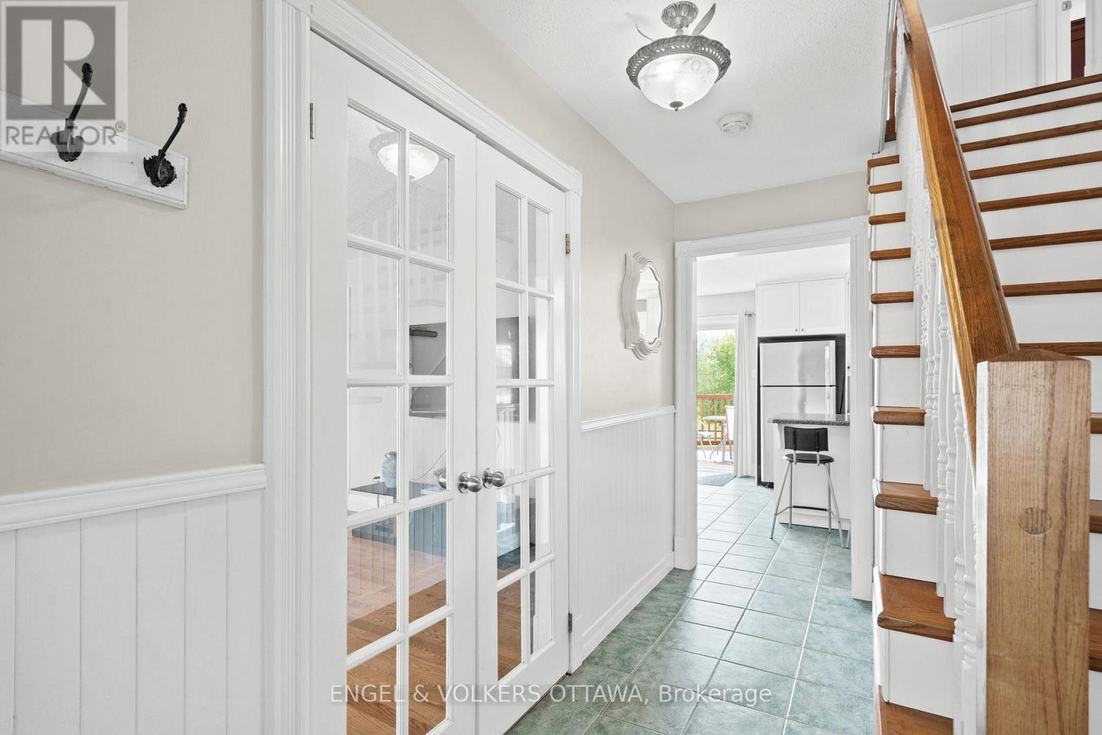 2867 Stagecoach Road, Ottawa, Ontario  K0A 2W0 - Photo 4 - X12152511