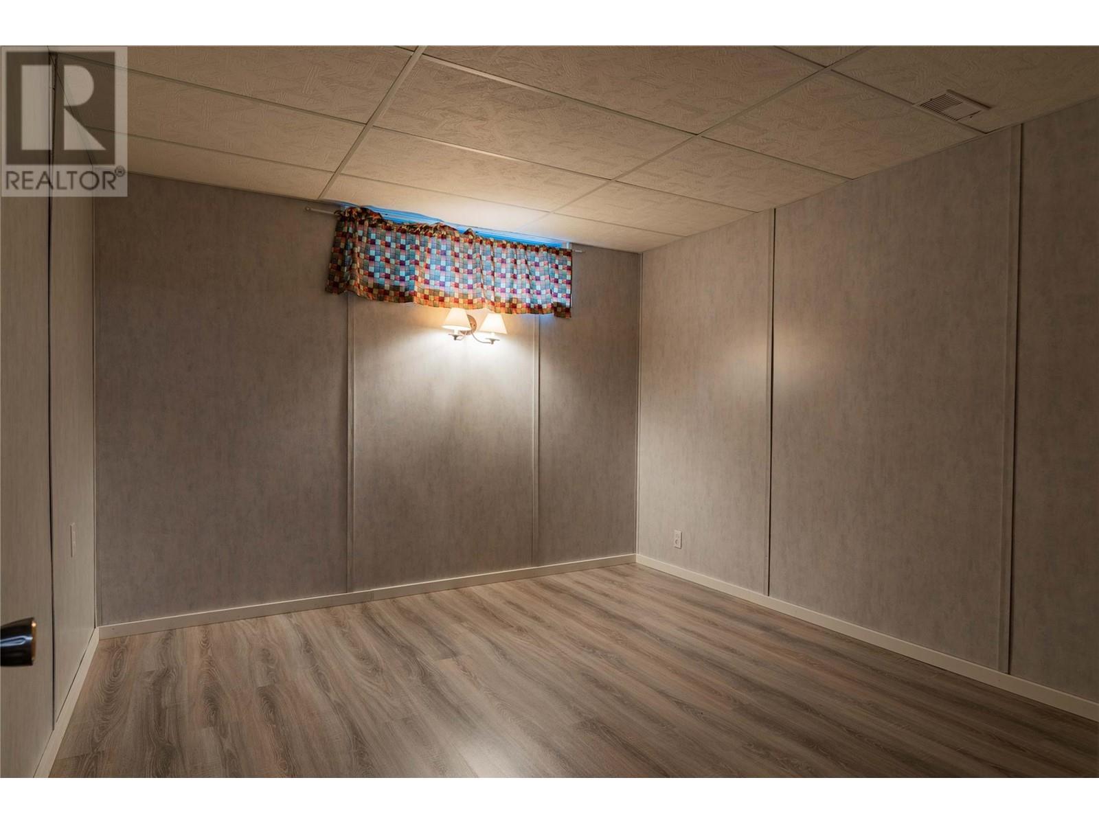 435 104th Street, Castlegar, British Columbia  V1N 3G6 - Photo 40 - 10348082