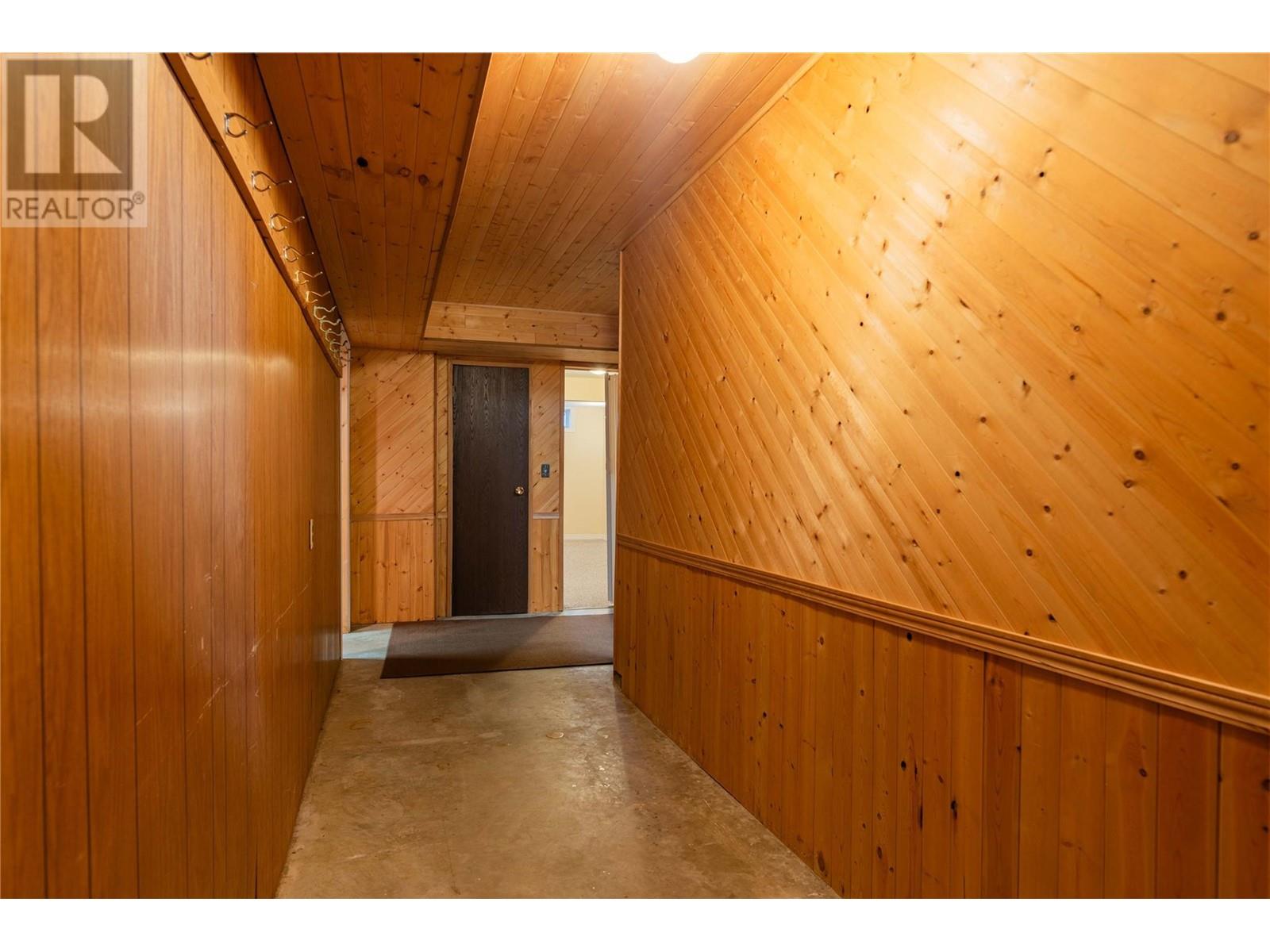 435 104th Street, Castlegar, British Columbia  V1N 3G6 - Photo 36 - 10348082