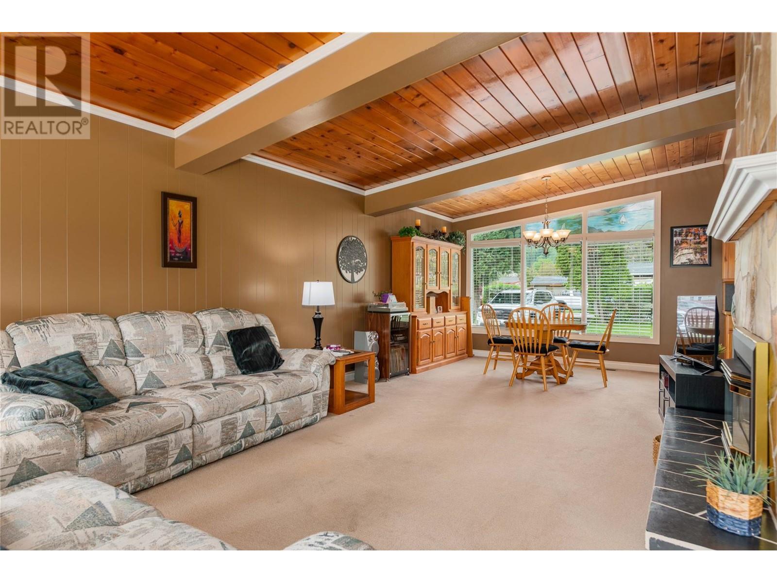 435 104th Street, Castlegar, British Columbia  V1N 3G6 - Photo 18 - 10348082
