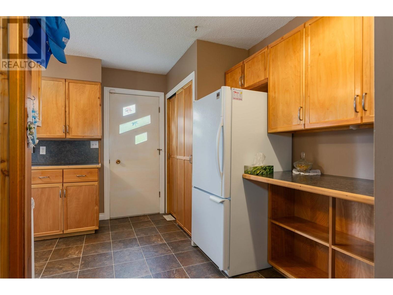 435 104th Street, Castlegar, British Columbia  V1N 3G6 - Photo 14 - 10348082