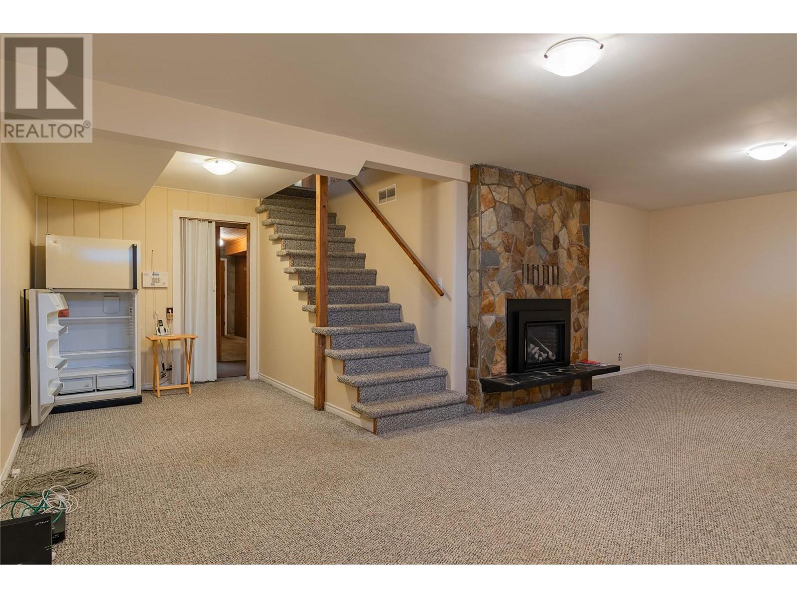 435 104th Street, Castlegar, British Columbia  V1N 3G6 - Photo 32 - 10348082