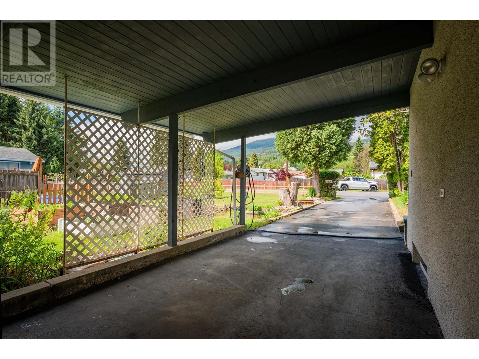 435 104th Street, Castlegar, British Columbia  V1N 3G6 - Photo 71 - 10348082