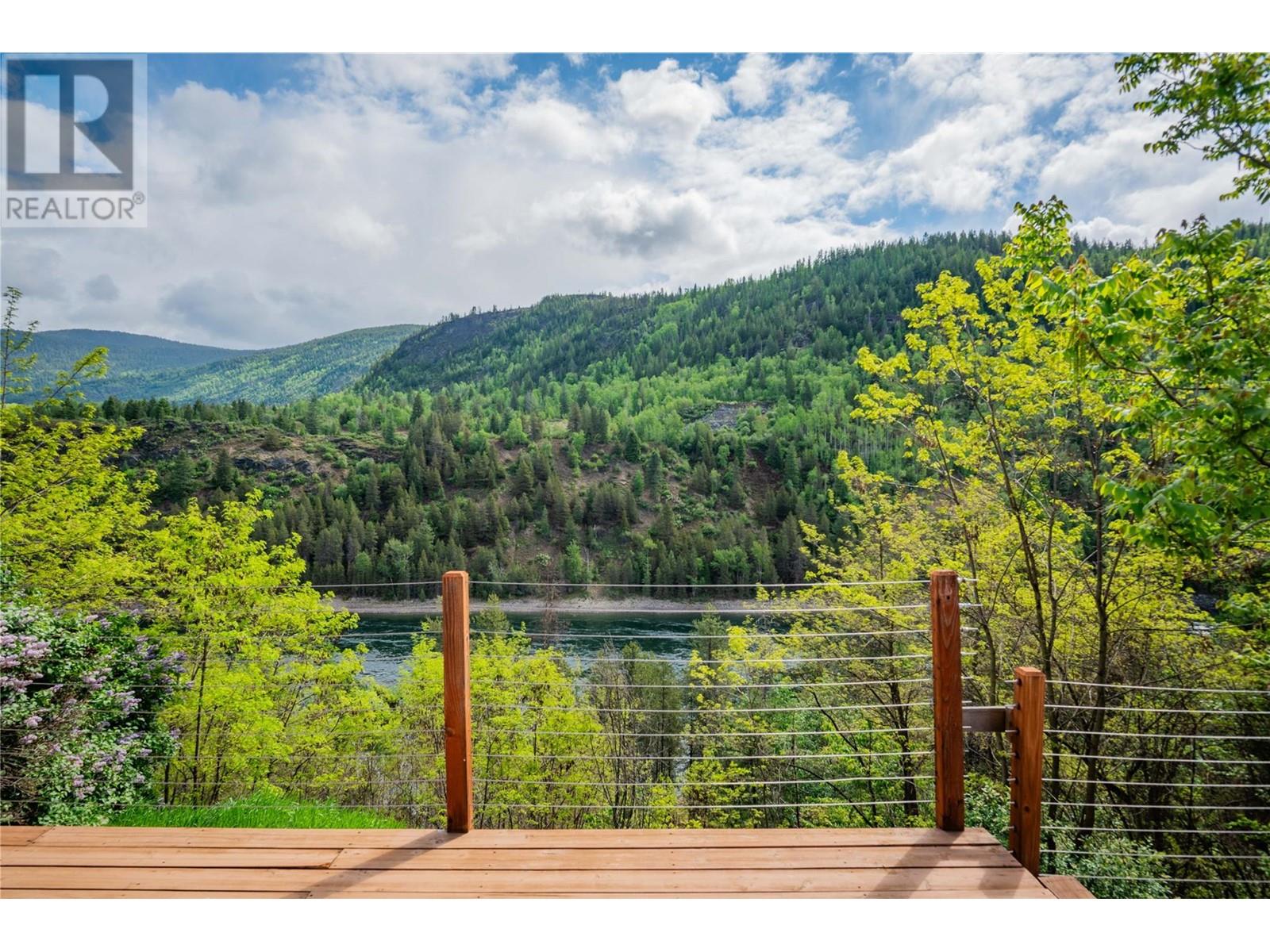 435 104th Street, Castlegar, British Columbia  V1N 3G6 - Photo 62 - 10348082