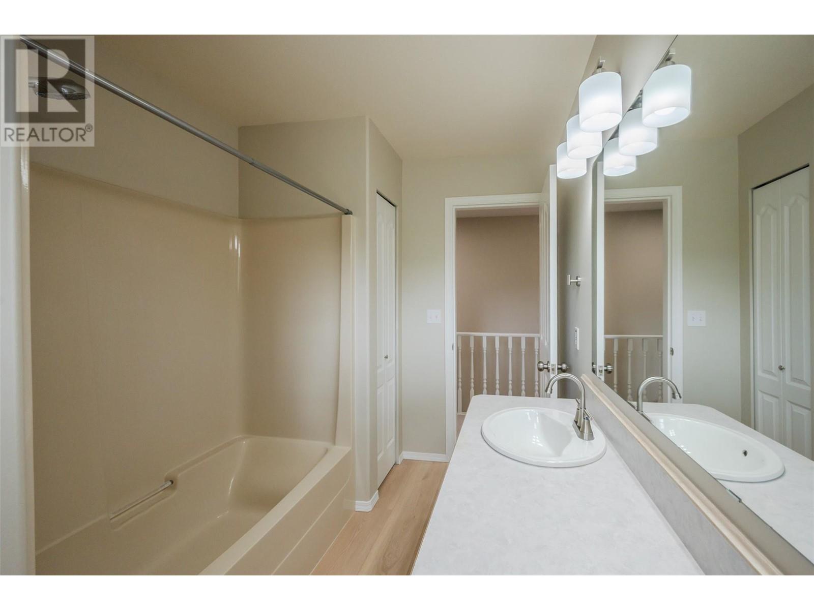 Property at 5629 Sawmill Road image 4
