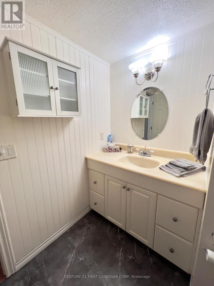 25 - 4899 Plank Line, Bayham, Ontario  N0J 1T0 - Photo 22 - X12129642