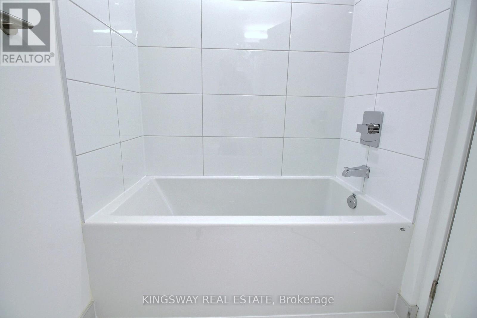 1605 - 395 Bloor Street E, Toronto, Ontario  M4W 0B4 - Photo 13 - C12152521