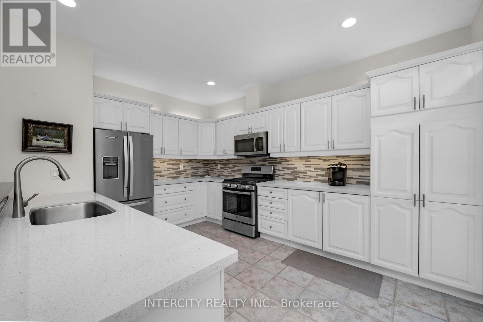 19 - 8038 Yonge Street, Vaughan (Uplands), Ontario  L4J 1W3 - Photo 16 - N11882172
