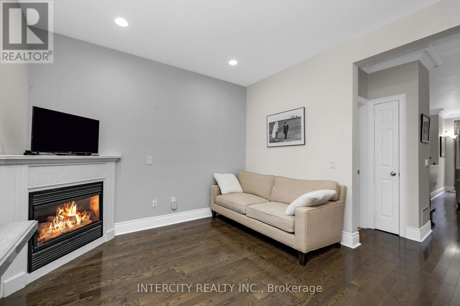 19 - 8038 Yonge Street, Vaughan (Uplands), Ontario  L4J 1W3 - Photo 14 - N11882172