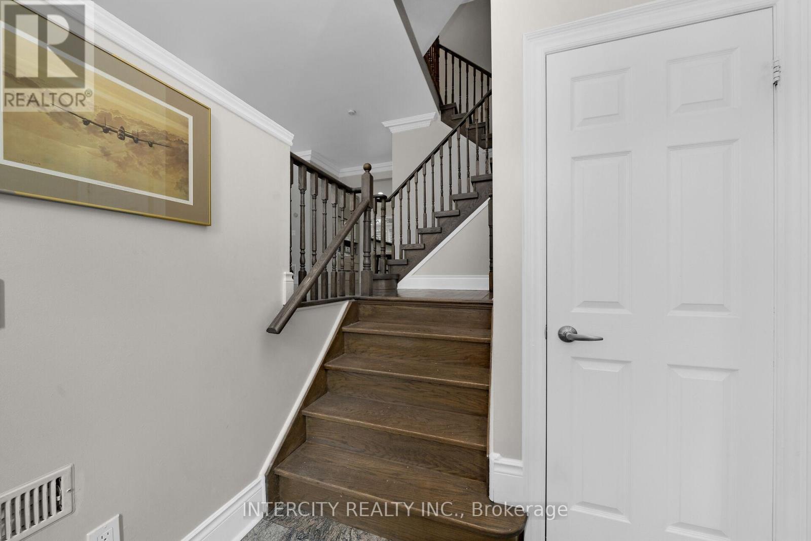 19 - 8038 Yonge Street, Vaughan (Uplands), Ontario  L4J 1W3 - Photo 5 - N11882172