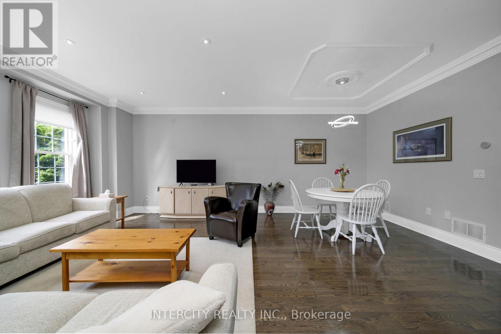 19 - 8038 Yonge Street, Vaughan (Uplands), Ontario  L4J 1W3 - Photo 6 - N11882172