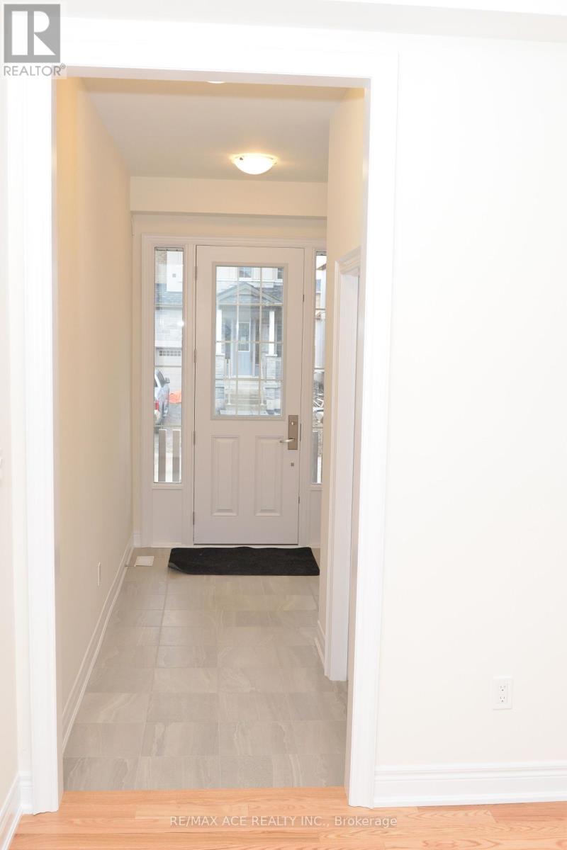 22 Rogerson Street, Clarington, Ontario  L1B 0W4 - Photo 3 - E12152509