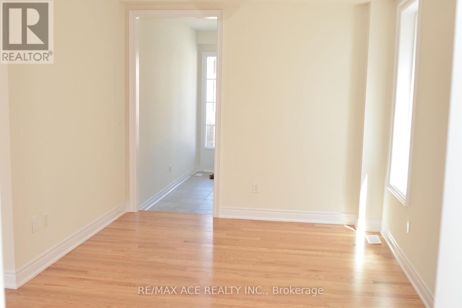 22 Rogerson Street, Clarington, Ontario  L1B 0W4 - Photo 5 - E12152509