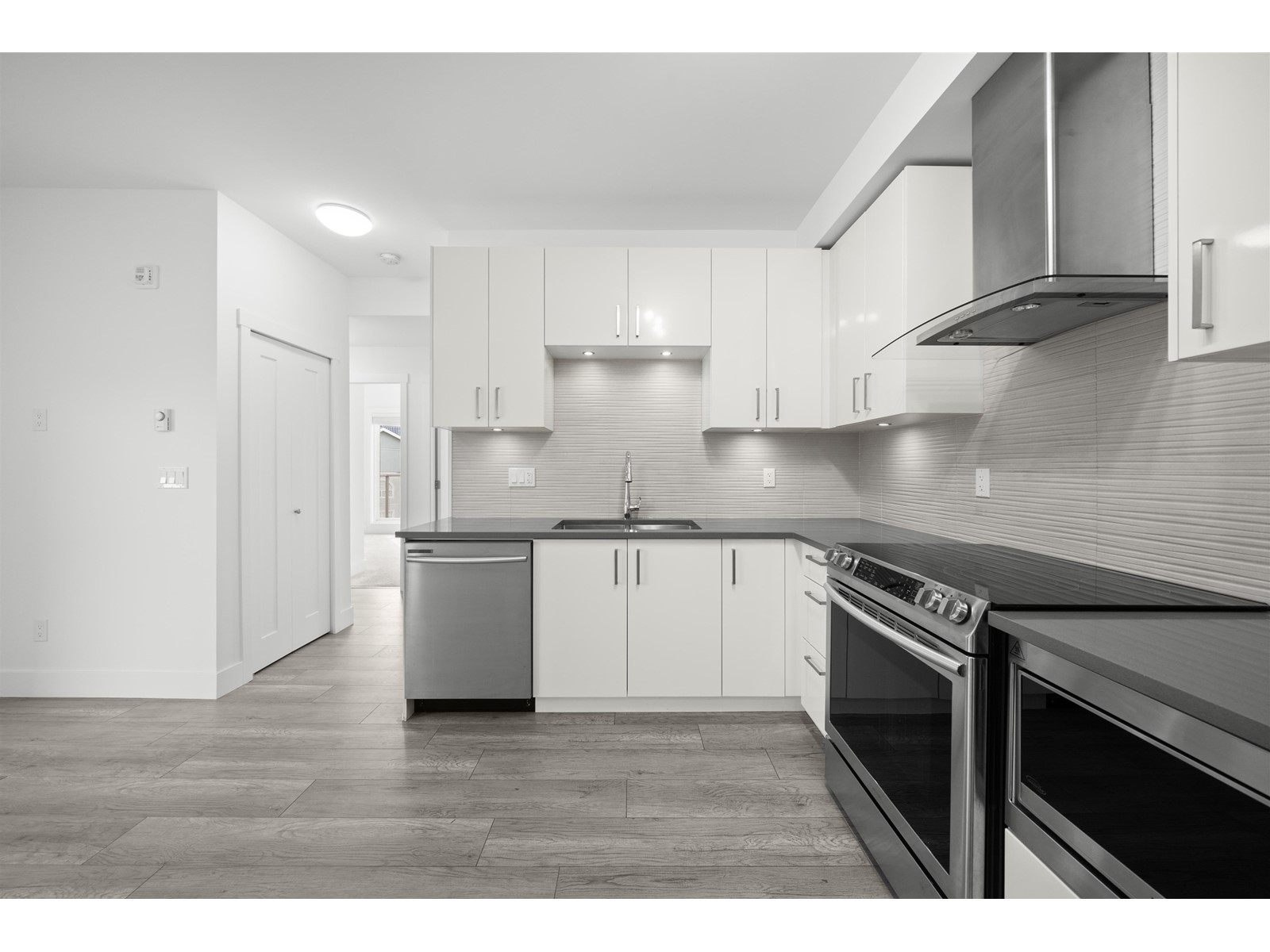 308 9689 140 Street, Surrey, British Columbia  V3T 0P3 - Photo 18 - R3003315